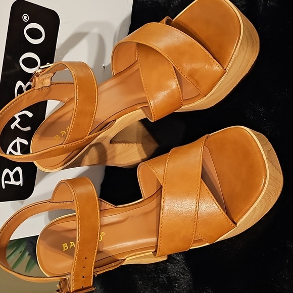 Bamboo Women\'s Tan Platform Sandals